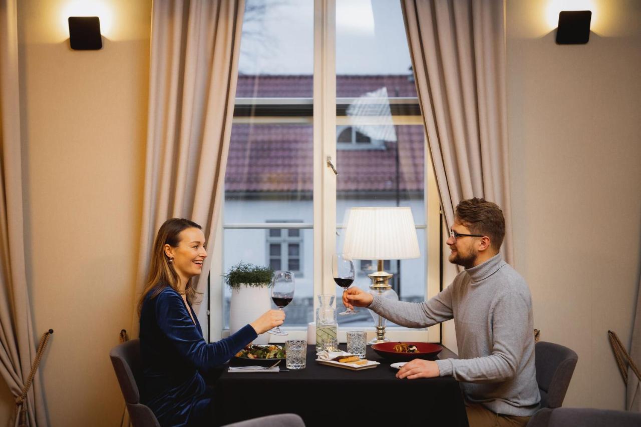 Arensburg Boutique Hotel & Spa Kuressaare Ngoại thất bức ảnh