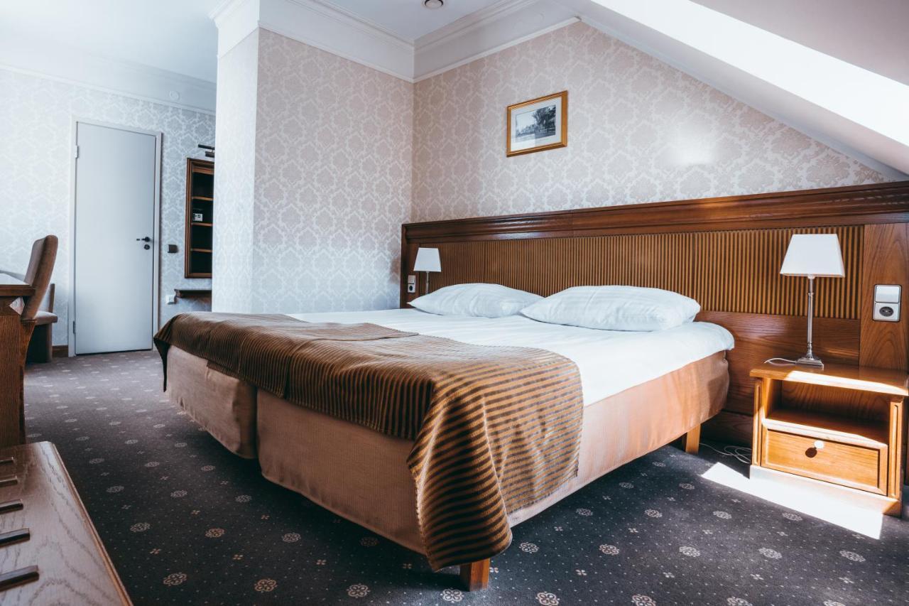 Arensburg Boutique Hotel & Spa Kuressaare Ngoại thất bức ảnh