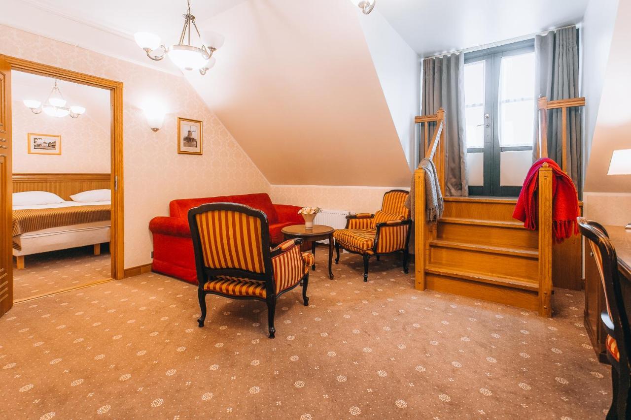 Arensburg Boutique Hotel & Spa Kuressaare Ngoại thất bức ảnh
