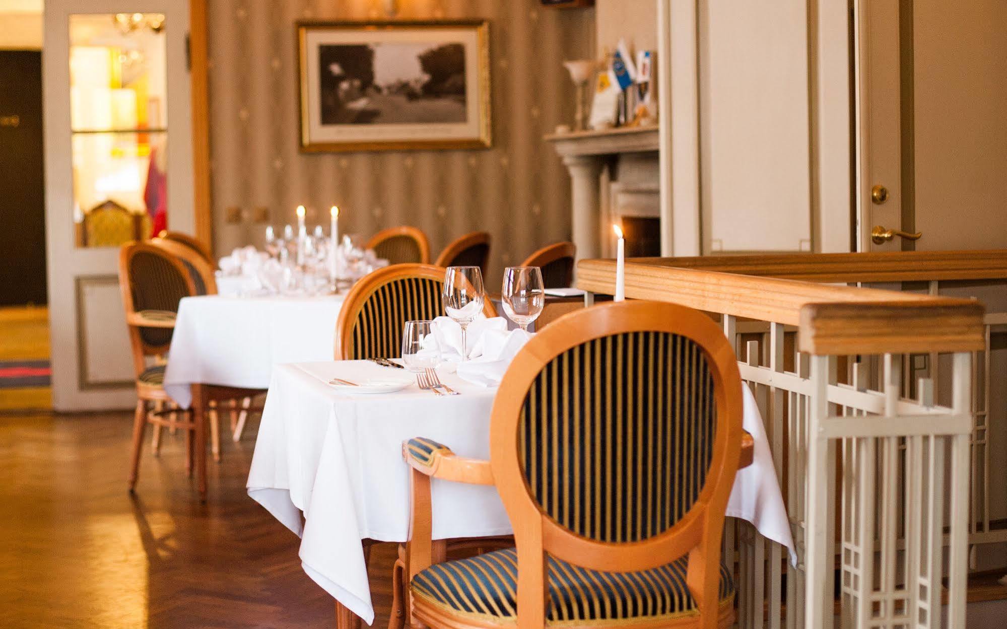 Arensburg Boutique Hotel & Spa Kuressaare Ngoại thất bức ảnh